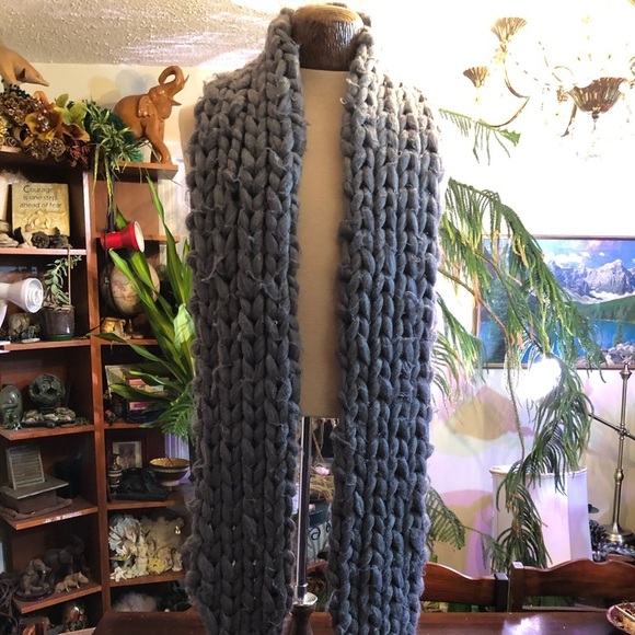 - Women grey chunky yarn scarf:Parkhurst - Picture 2 of 5